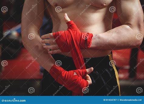 boxing vs strapping